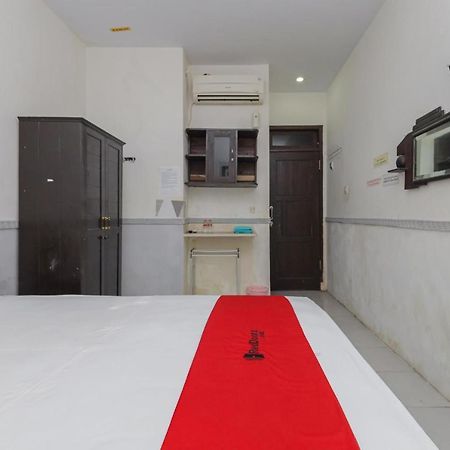 Reddoorz Near Stasiun Malang Kota Lama 2 Ngoại thất bức ảnh