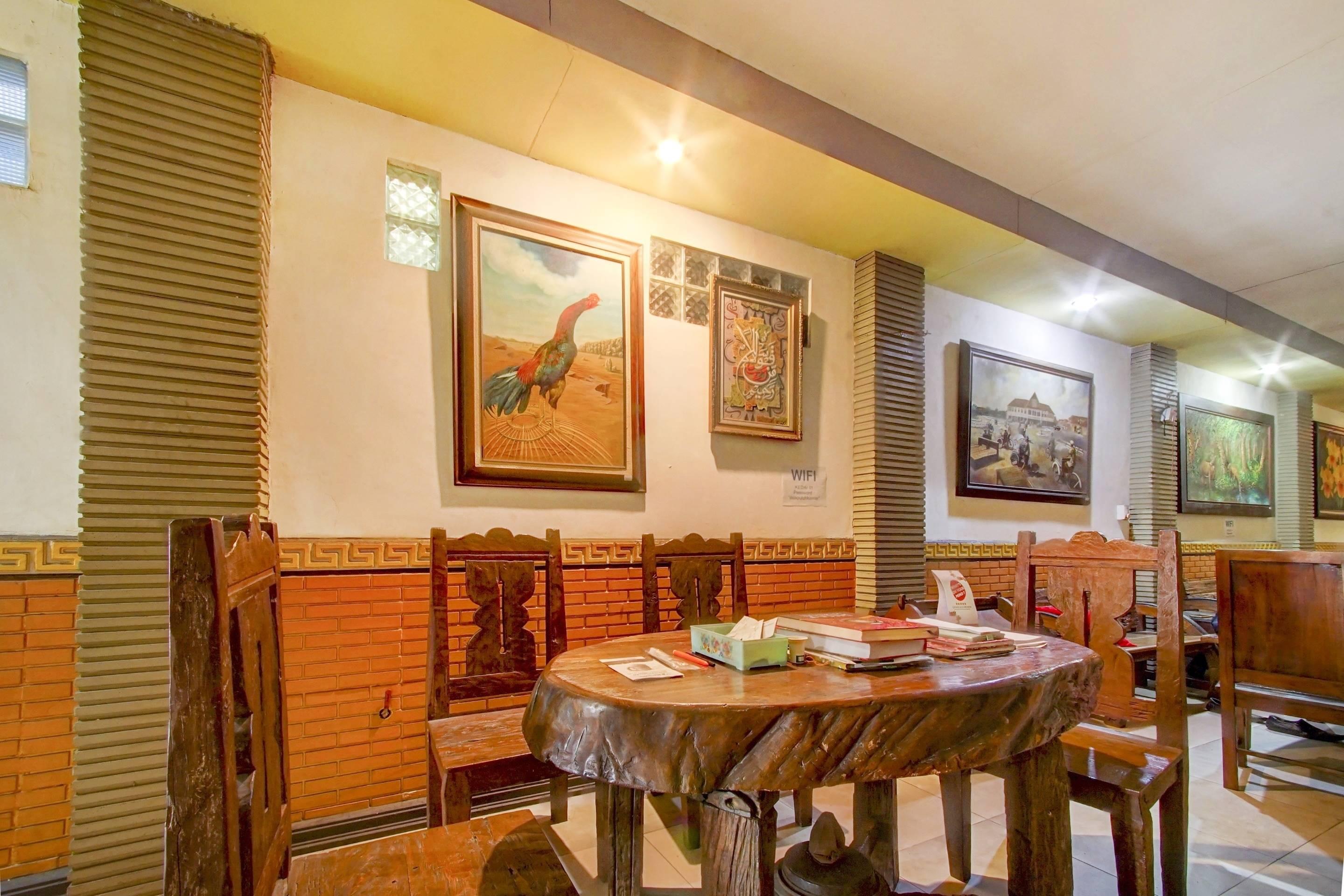 Reddoorz Near Stasiun Malang Kota Lama 2 Ngoại thất bức ảnh