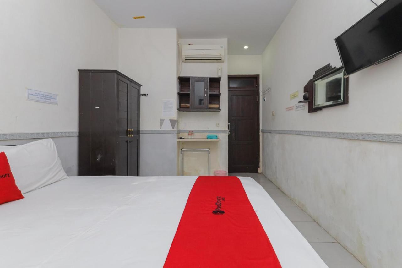 Reddoorz Near Stasiun Malang Kota Lama 2 Ngoại thất bức ảnh