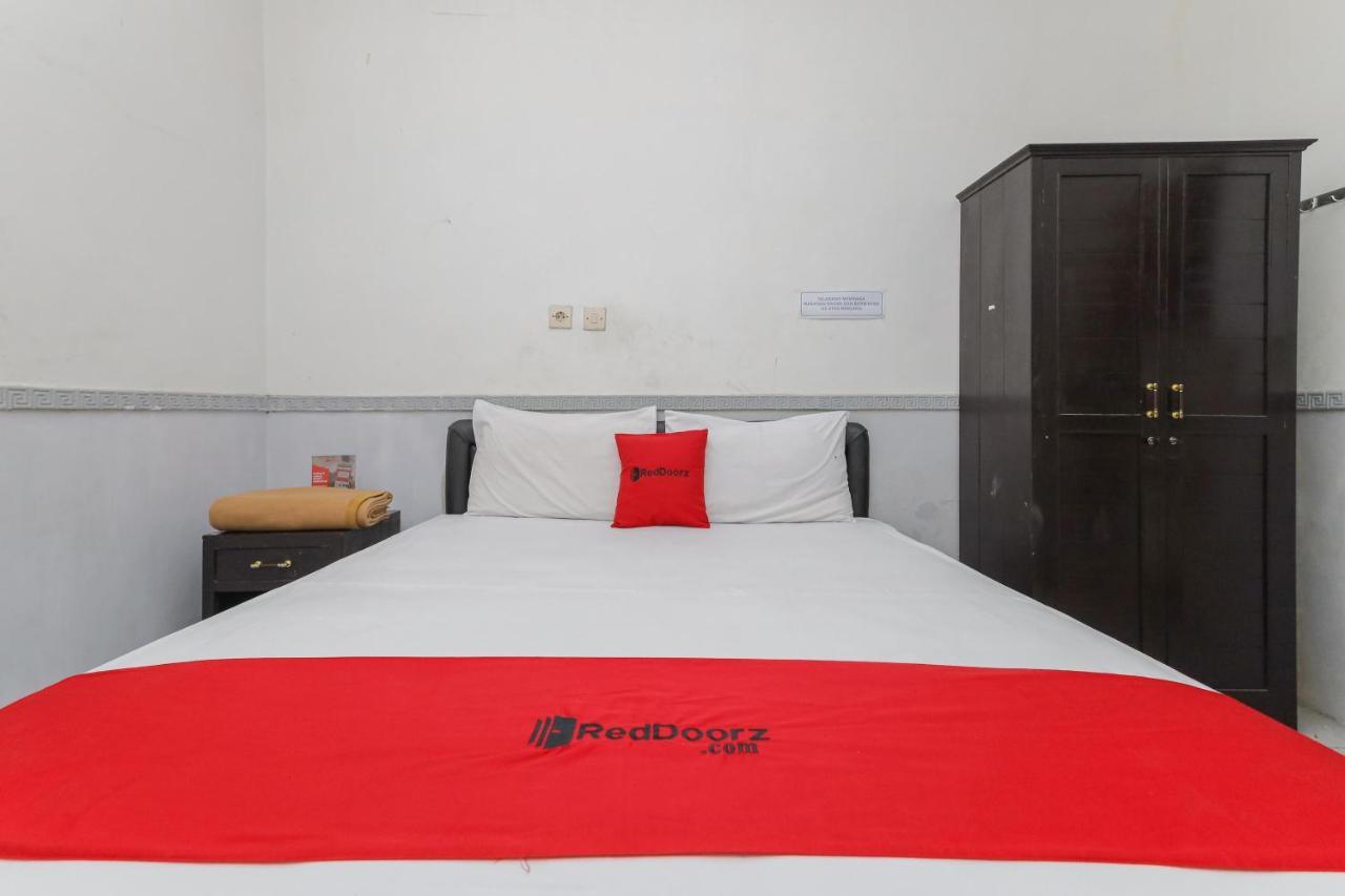Reddoorz Near Stasiun Malang Kota Lama 2 Ngoại thất bức ảnh