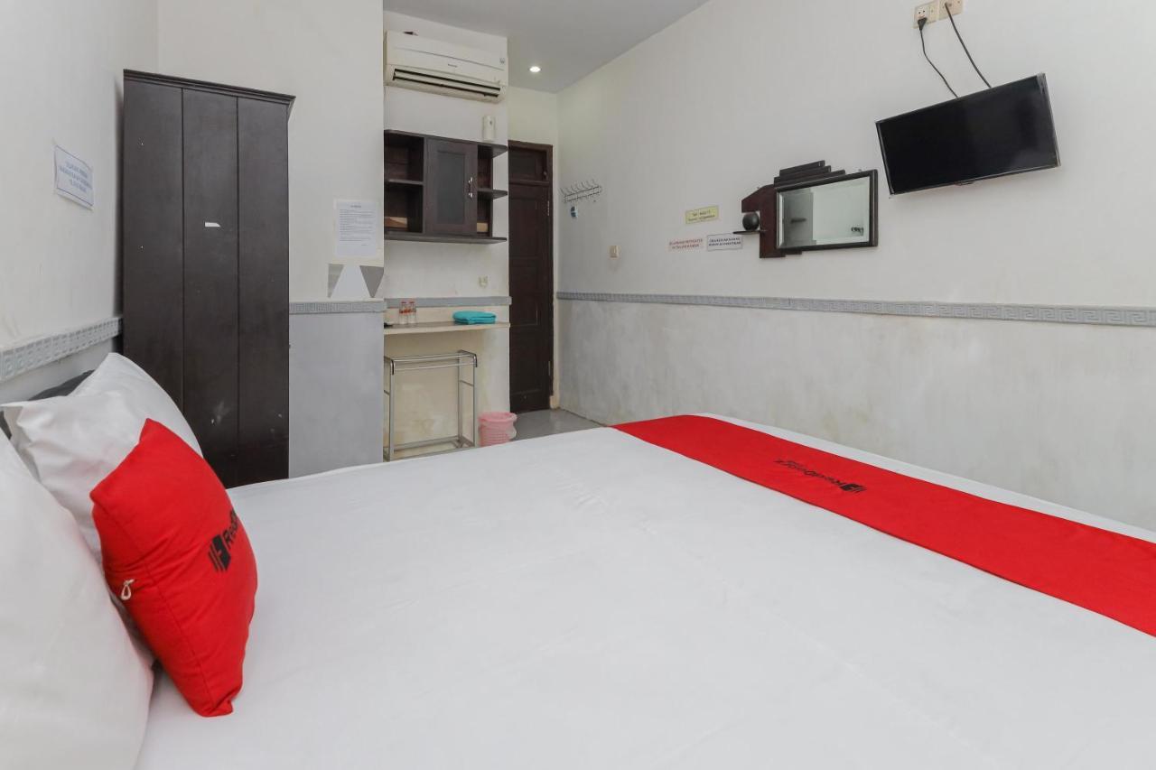 Reddoorz Near Stasiun Malang Kota Lama 2 Ngoại thất bức ảnh