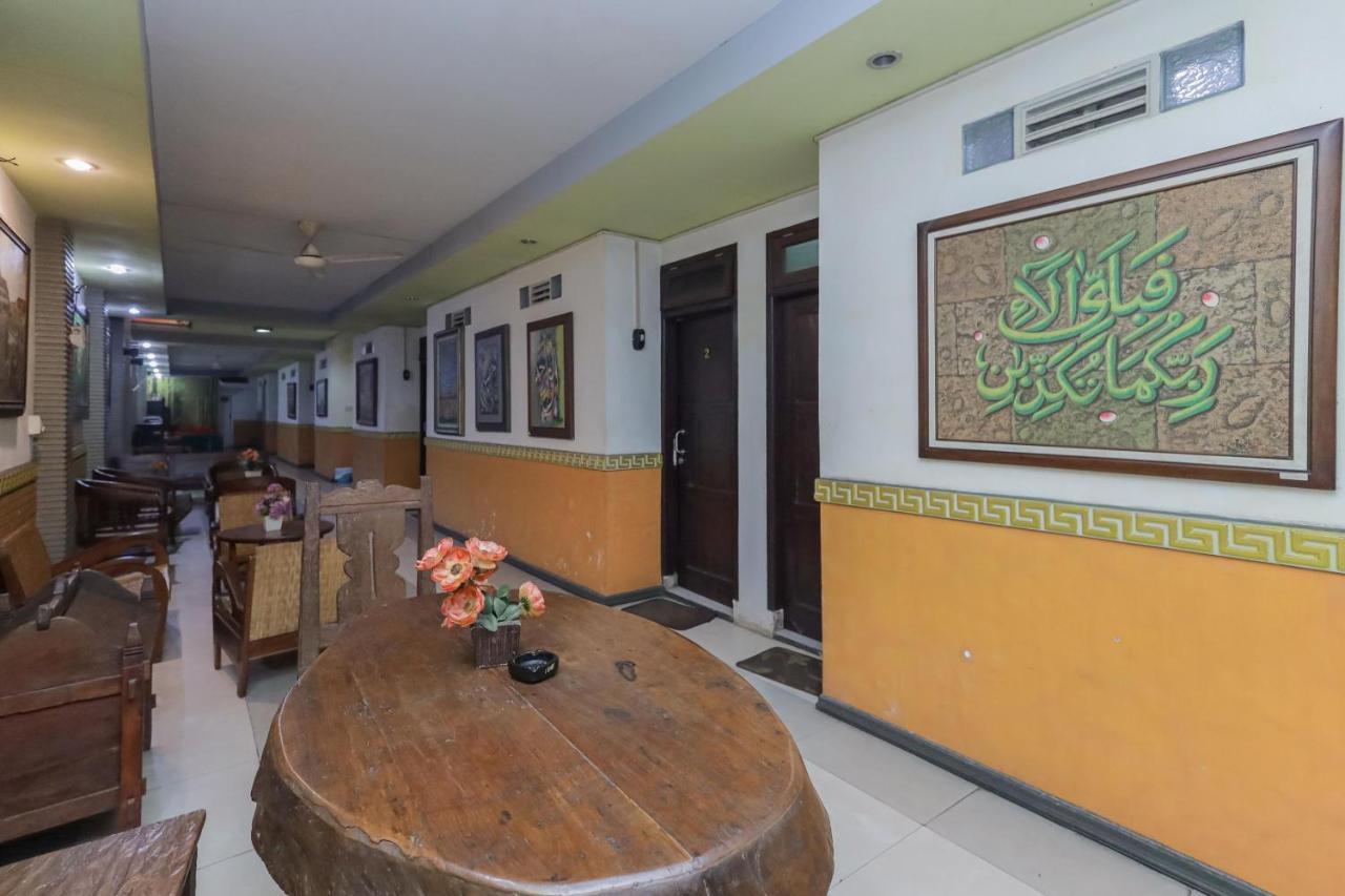 Reddoorz Near Stasiun Malang Kota Lama 2 Ngoại thất bức ảnh