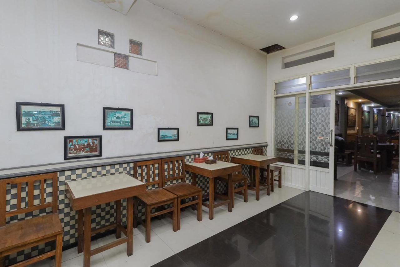 Reddoorz Near Stasiun Malang Kota Lama 2 Ngoại thất bức ảnh